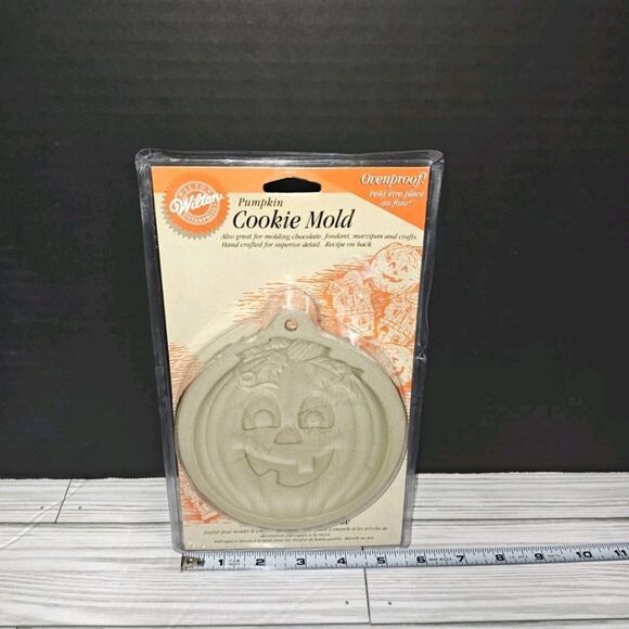 Wilton Halloween Pumpkin Cookie Mold Jack-O-Lantern Vintage Ovenproof Stoneware - Picture 8 of 8